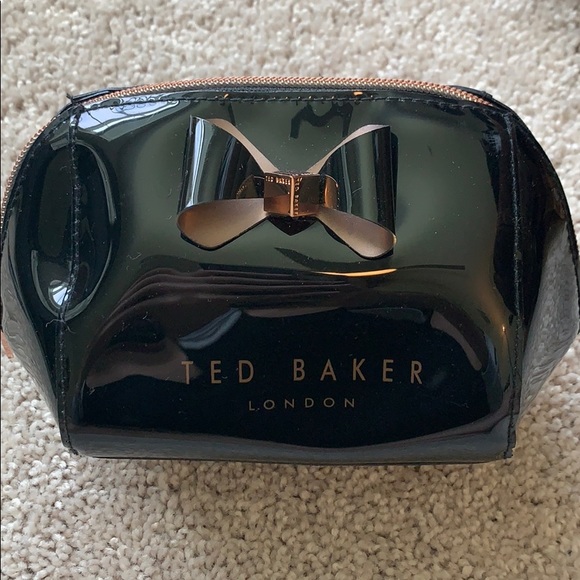 Ted Baker Handbags - Ted Baker London Black Patent Bow Case